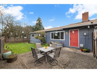 8827 Se KNAPP St, Portland, OR 97266
