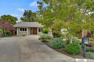 18967 Palo Oaks Court, Saratoga, CA 95070