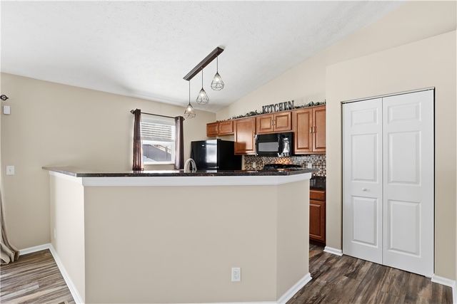 1897 Haflinger Dr, North Huntingdon, PA 15642