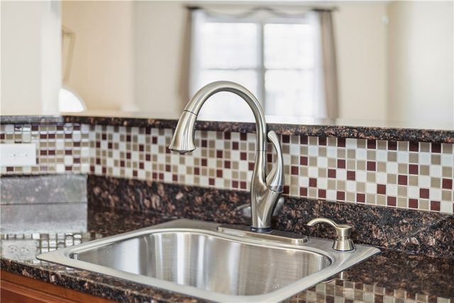 1897 Haflinger Dr, North Huntingdon, PA 15642