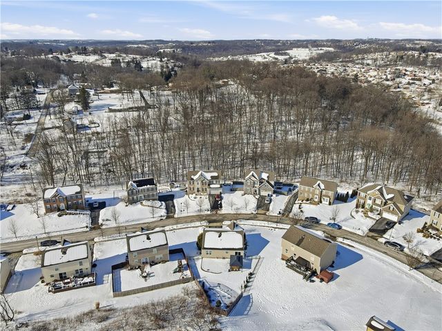 1897 Haflinger Dr, North Huntingdon, PA 15642