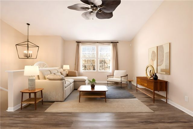 1897 Haflinger Dr, North Huntingdon, PA 15642