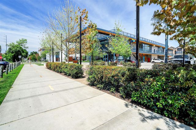 936 Columbia Street, Houston, TX 77008