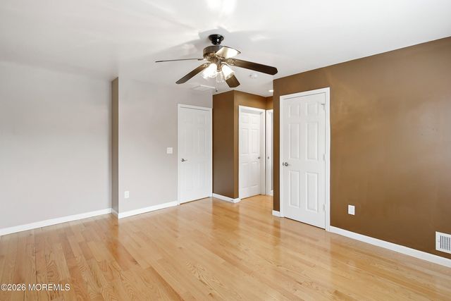 5 Manhattan Drive 63, Brick, NJ 08723