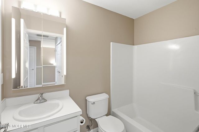 5 Manhattan Drive 63, Brick, NJ 08723