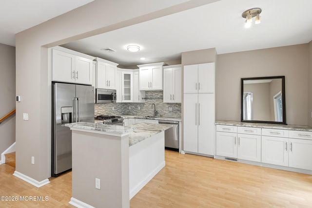 5 Manhattan Drive 63, Brick, NJ 08723