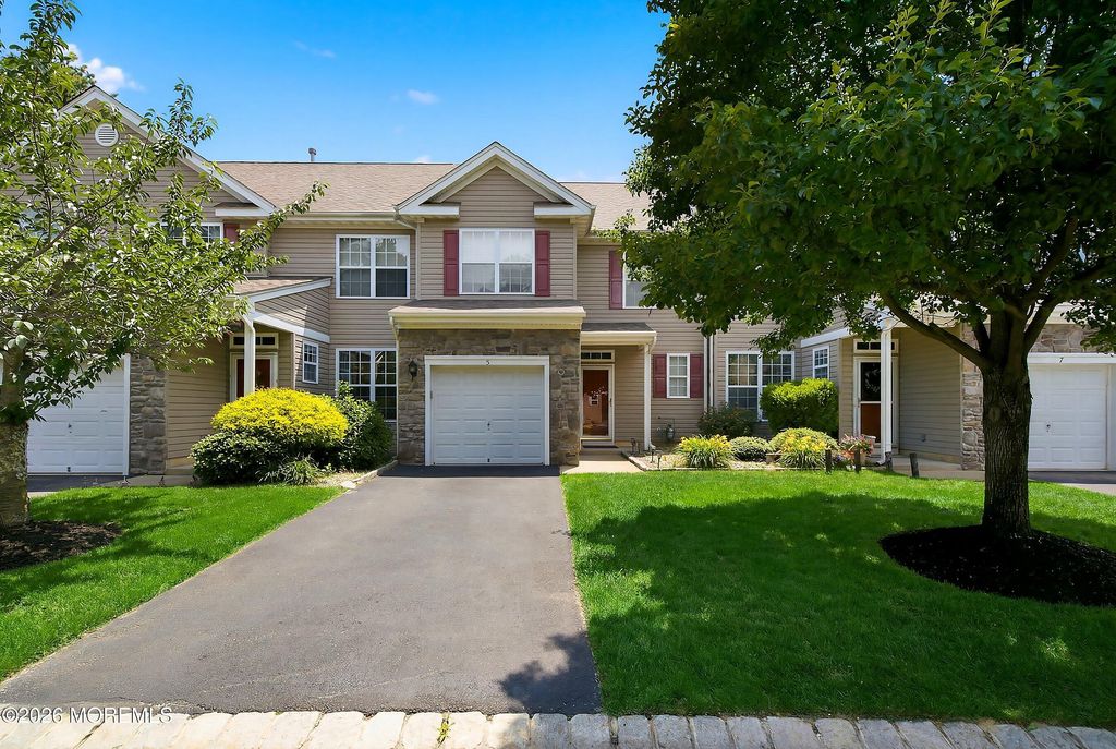5 Manhattan Drive 63, Brick, NJ 08723