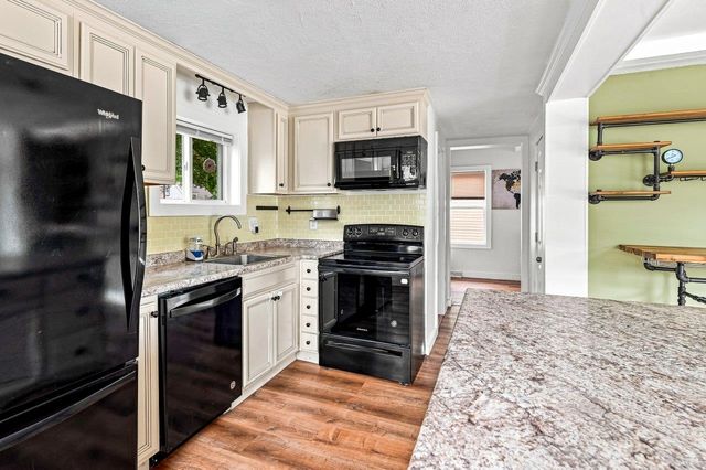 4 Cocheco Avenue, Rochester, NH 03868