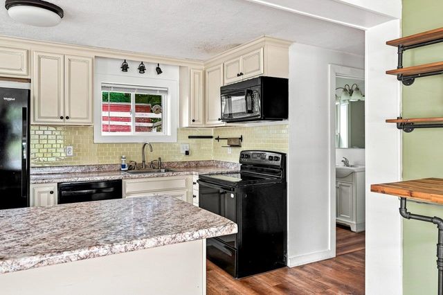 4 Cocheco Avenue, Rochester, NH 03868