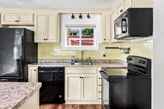 4 Cocheco Avenue, Rochester, NH 03868