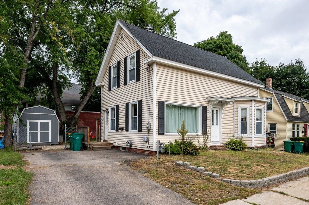4 Cocheco Avenue, Rochester, NH 03868