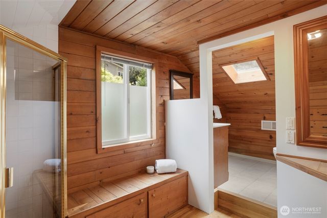 19703 12th Avenue NE, Shoreline, WA 98155