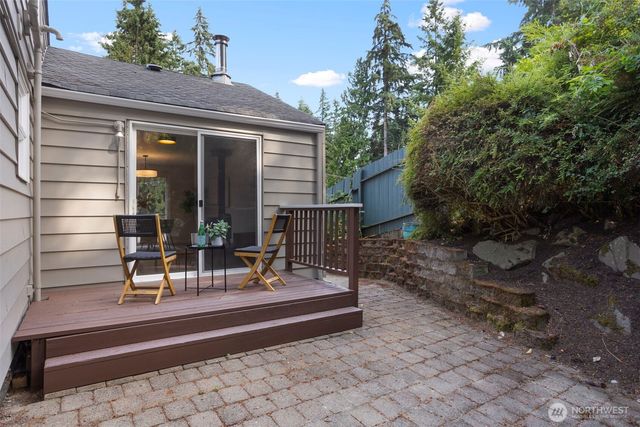 19703 12th Avenue NE, Shoreline, WA 98155