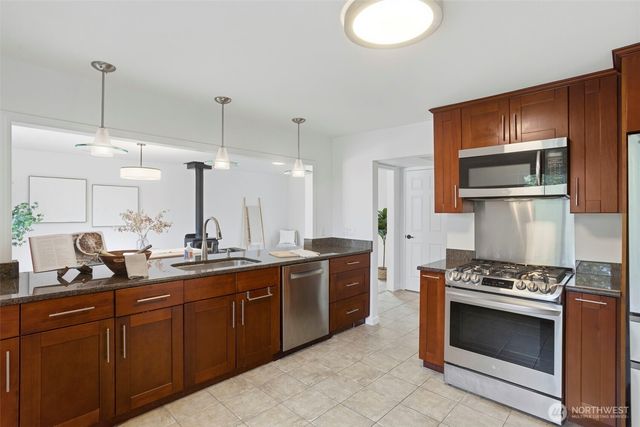 19703 12th Avenue NE, Shoreline, WA 98155