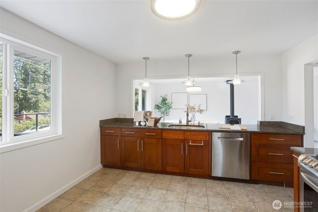 19703 12th Avenue NE, Shoreline, WA 98155