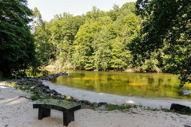 101 Upper North Highland Place, Croton-on-hudson, NY 10520