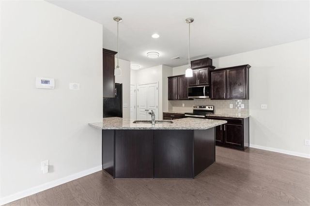 4754 Highland Ave, Sugar Hill, GA 30518