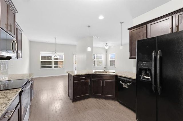 4754 Highland Ave, Sugar Hill, GA 30518