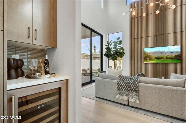 100 W Northern Avenue 6, Phoenix, AZ 85021