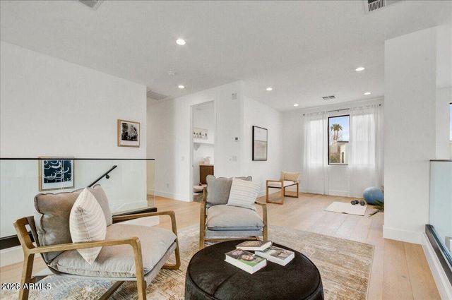 100 W Northern Avenue 6, Phoenix, AZ 85021