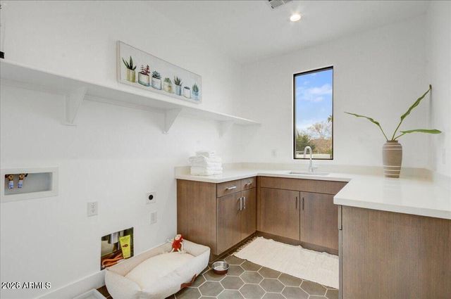 100 W Northern Avenue 6, Phoenix, AZ 85021