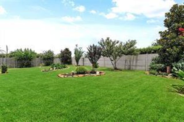 2209 Rocky Shores Lane, Pearland, TX 77089