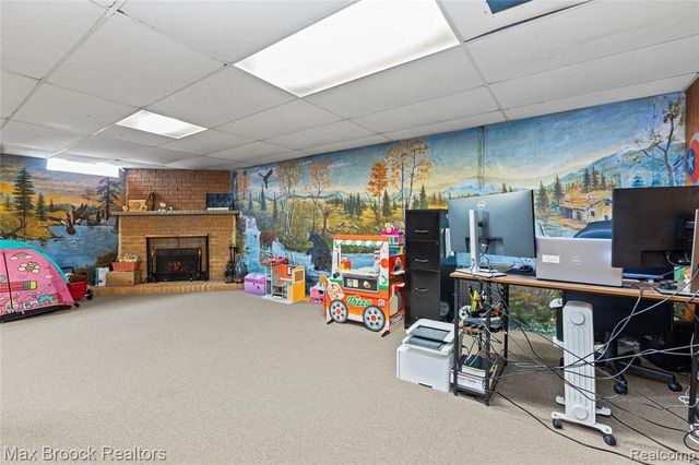 2741 Longmeadow Drive, Trenton, MI 48183