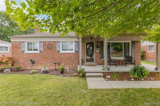 2741 Longmeadow Drive, Trenton, MI 48183