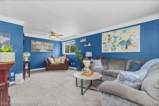 2741 Longmeadow Drive, Trenton, MI 48183