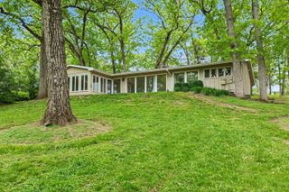 61 Timberlake Road, Barrington, IL 60010