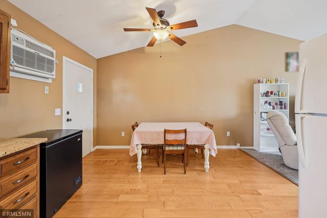 3282 Edgerton Street, Vadnais Heights, MN 55127