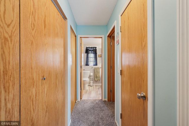 3282 Edgerton Street, Vadnais Heights, MN 55127