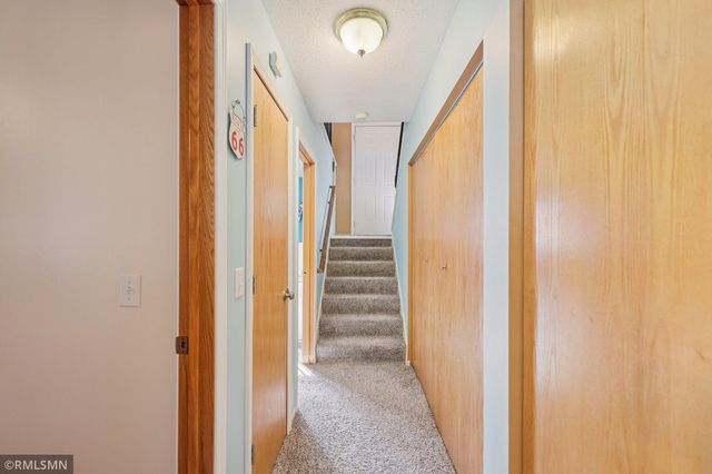 3282 Edgerton Street, Vadnais Heights, MN 55127