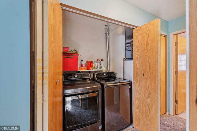 3282 Edgerton Street, Vadnais Heights, MN 55127