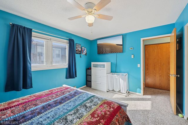 3282 Edgerton Street, Vadnais Heights, MN 55127