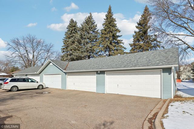 3282 Edgerton Street, Vadnais Heights, MN 55127