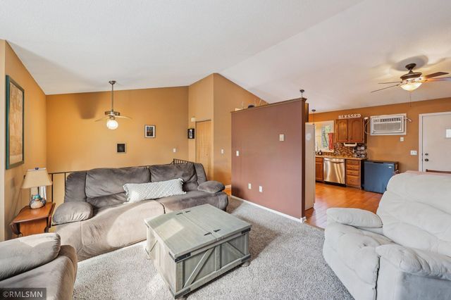 3282 Edgerton Street, Vadnais Heights, MN 55127