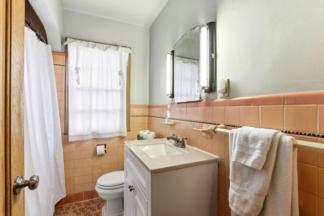 3316 Chowen Avenue N, Robbinsdale, MN 55422