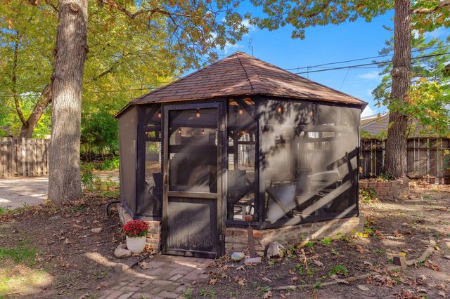 3316 Chowen Avenue N, Robbinsdale, MN 55422
