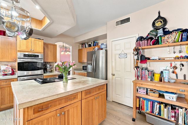 5422 W WEST WIND Drive, Glendale, AZ 85310
