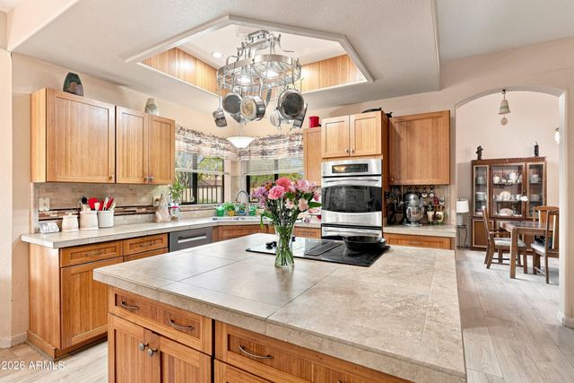 5422 W WEST WIND Drive, Glendale, AZ 85310