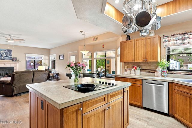 5422 W WEST WIND Drive, Glendale, AZ 85310