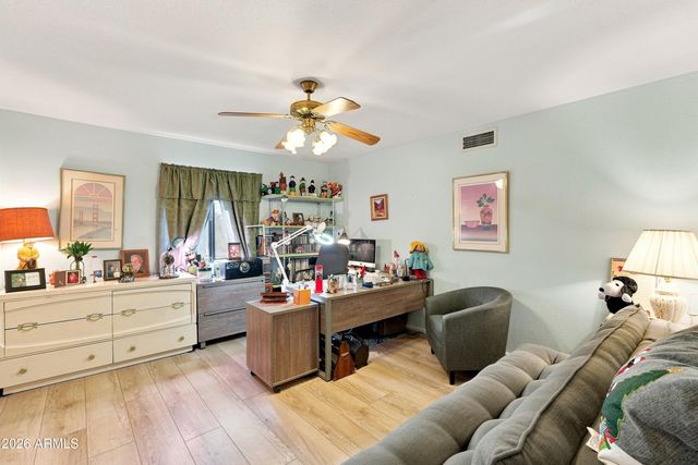 5422 W WEST WIND Drive, Glendale, AZ 85310