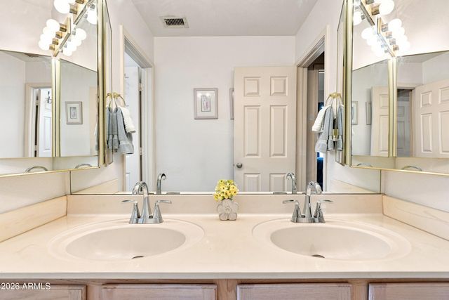 5422 W WEST WIND Drive, Glendale, AZ 85310