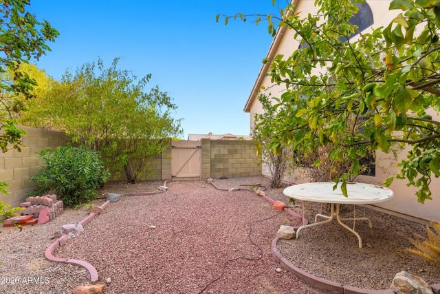 5422 W WEST WIND Drive, Glendale, AZ 85310