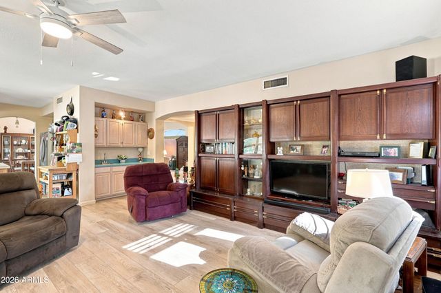 5422 W WEST WIND Drive, Glendale, AZ 85310