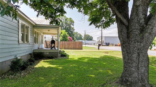 430 Elm Street, Calhoun, GA 30701