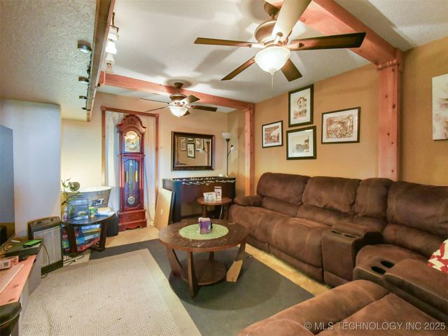 5010 Enville Road, Marietta, OK 73448