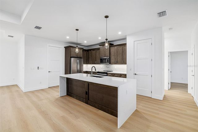 41 MARK TWAIN LANE, Rotonda West, FL 33947