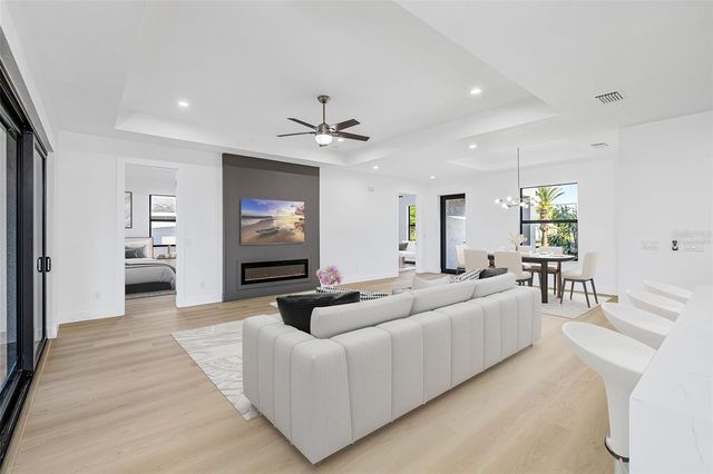 41 MARK TWAIN LANE, Rotonda West, FL 33947